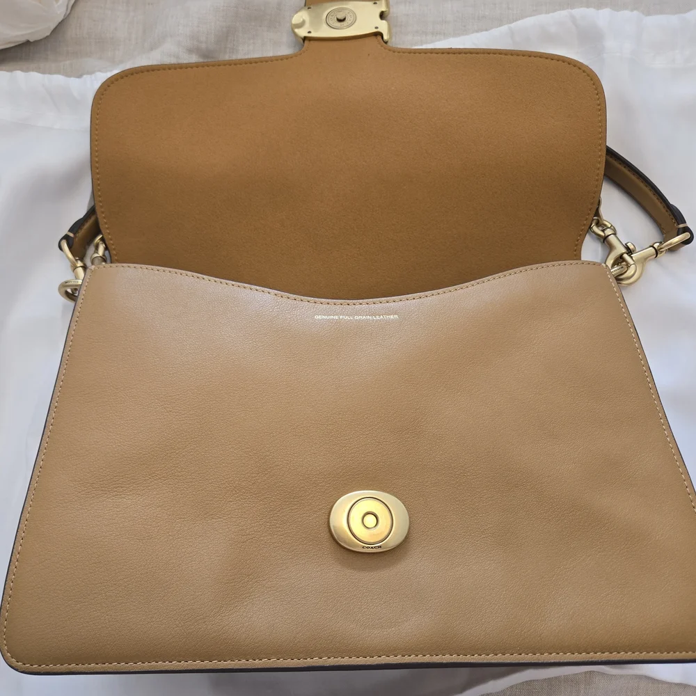 SOLD - Coach Chain Tabby 30 In Honey Brown - Picture 3 of 8